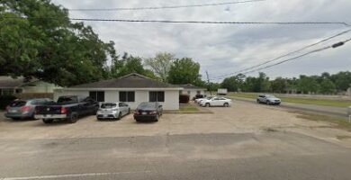 Niolet Dental Care in Long Beach